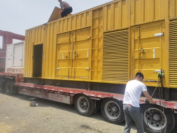 莲池除了负载情况和发动机维护，还有哪些因素会影响 200kw 柴油发电机的油耗？