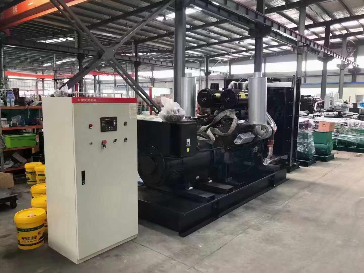 莲池柴油发电机运行时的噪音和振动水平如何？