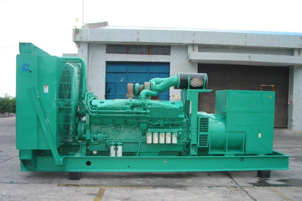 莲池工厂发电机应急发电时如何更准确地检查发电机状态？